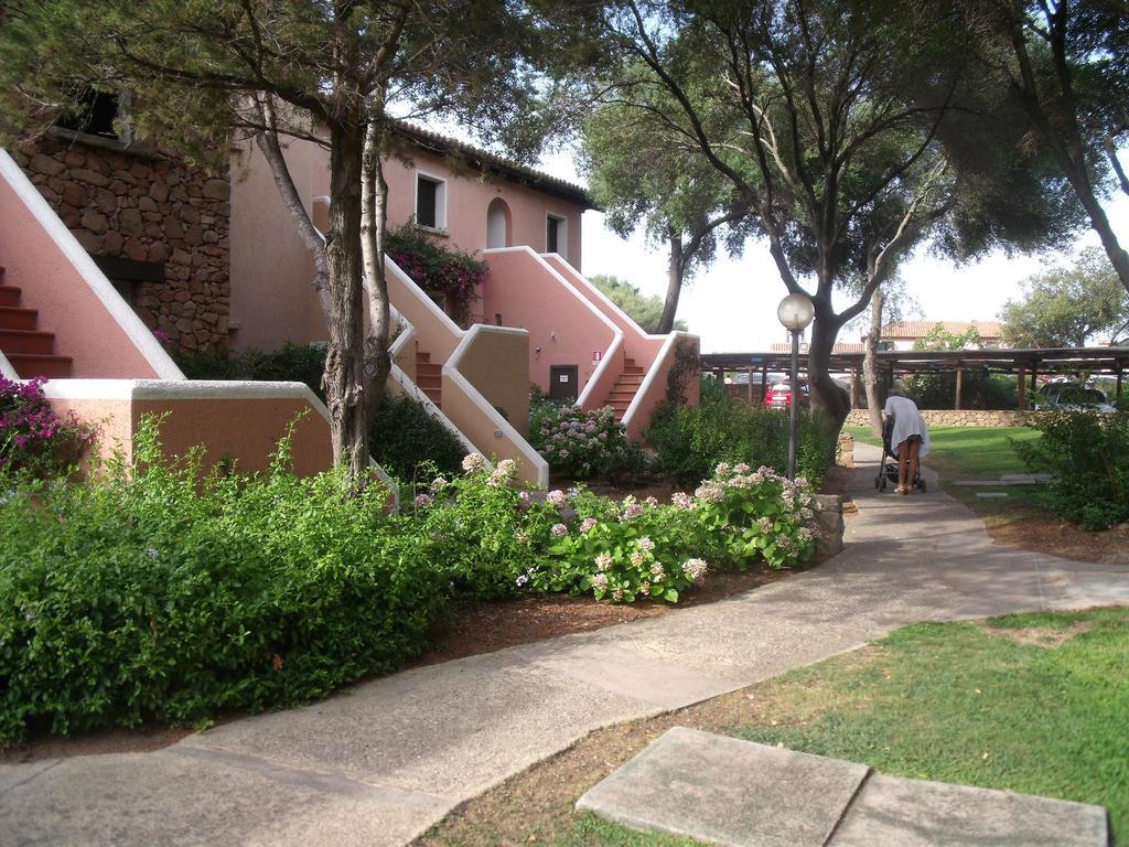 Residence Gardens Порто-Ротондо Экстерьер фото